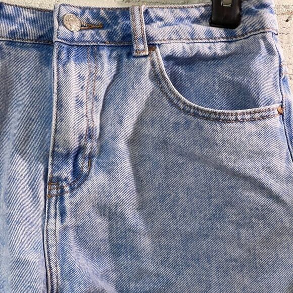 Pacsun Mom Jean Short Light Wash 27 - Picture 2 of 13